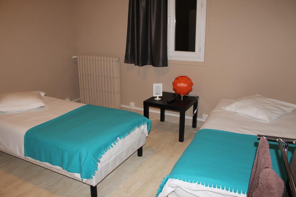 Hotel Le Bellevue Lisieux Habitación foto